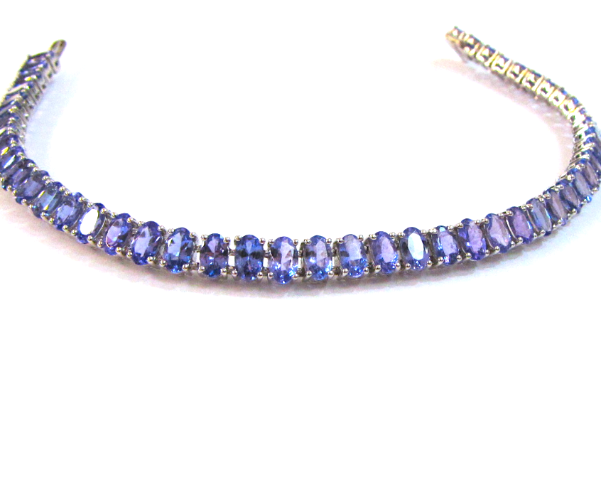 14ct white gold tanzanite line bracelet